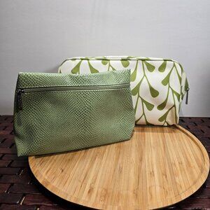 Clinique 2 in 1 Makeup Green Bags Excellent Like New